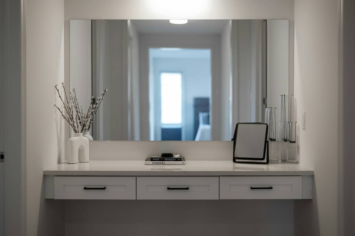 Chic Vanity: 7 Proven Tips to Avoid Costly Mistakes